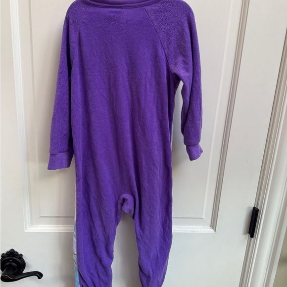 Disney Frozen XS Girls Size 4 Elsa & Anna Fleece Footie Pajama Purple and White - Picture 5 of 5